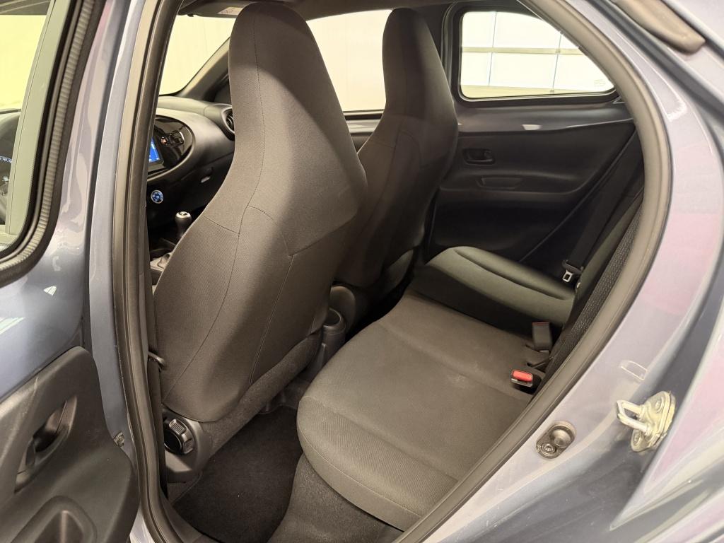 Toyota Aygo x 1.0 vvt-i mt play| camera| carplay| airco