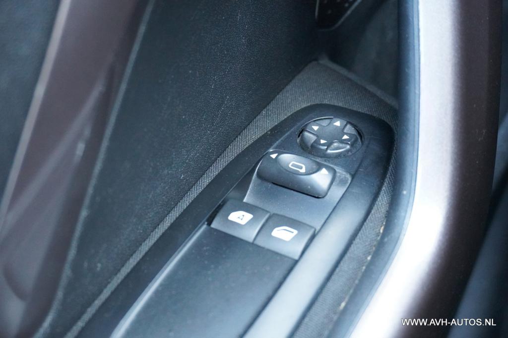 Peugeot 2008 1.2 vti active pack premium automaat