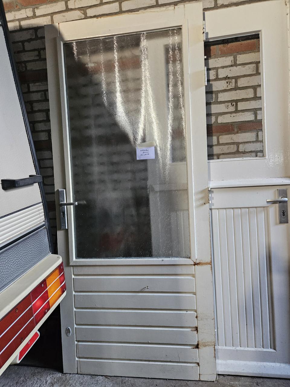 Achterdeuren zonder kozijn