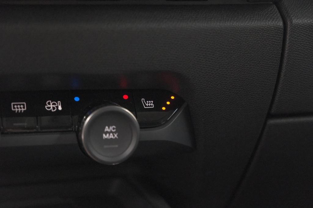Citroen C4 1.2 hybrid 136 max | 360 camera | adaptieve cruise control | nav