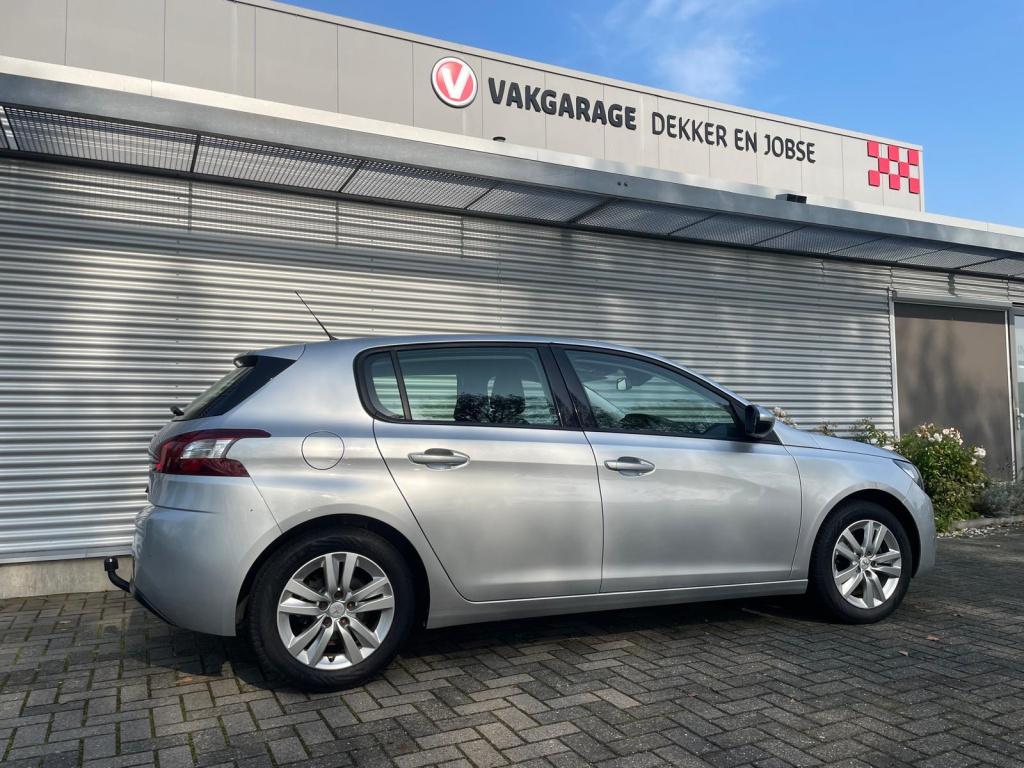Peugeot 308 1.2 puretech blue lease premium