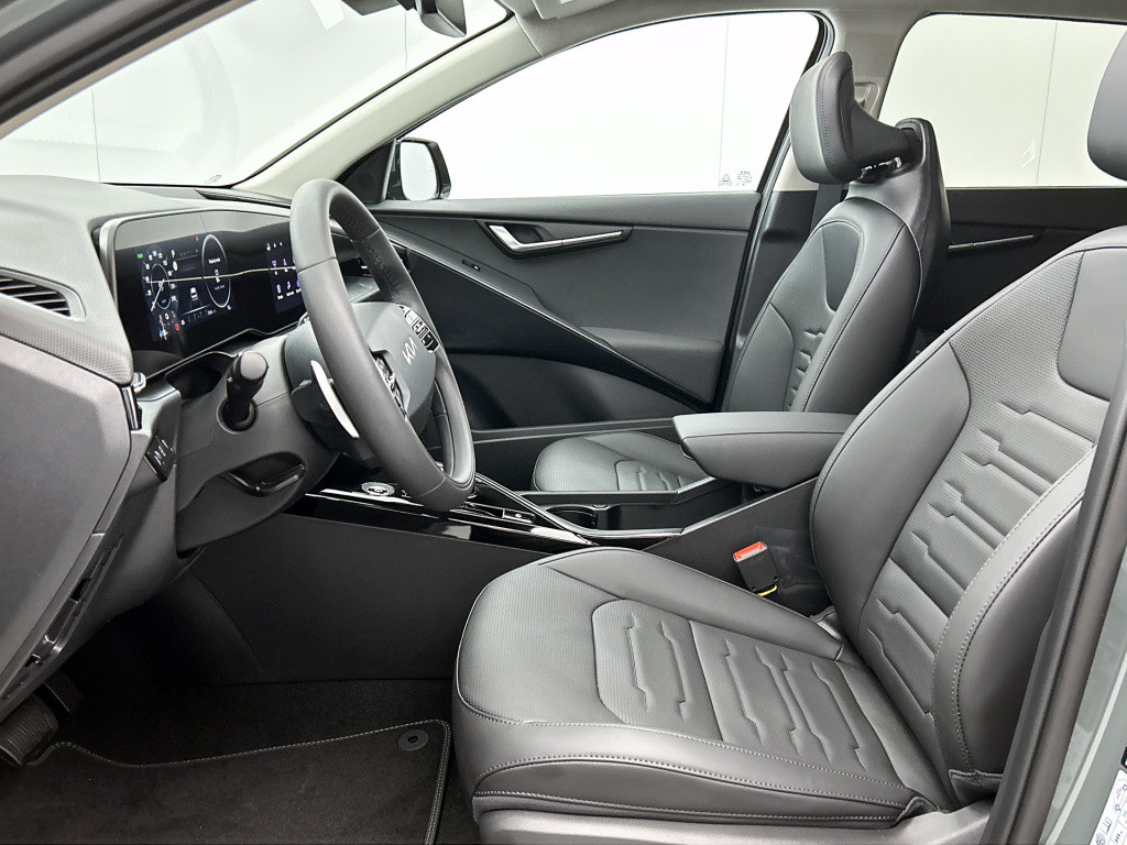 Kia Niro Ev plus 64.8 kwh snel leverbaar | schuif/kantel dak | electrisch v