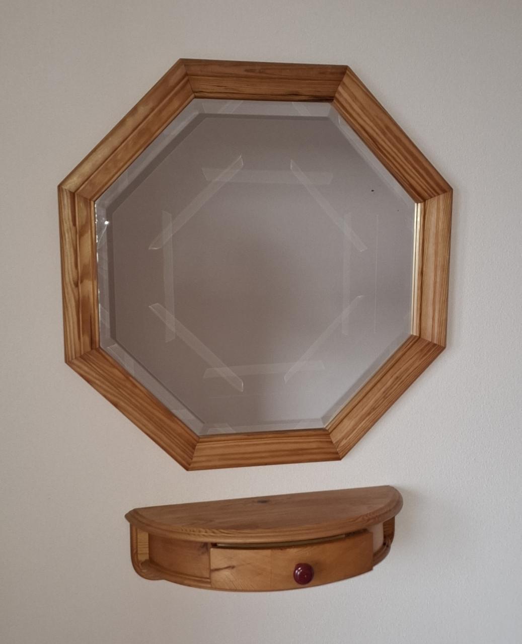 Wandspiegel met lade plankje