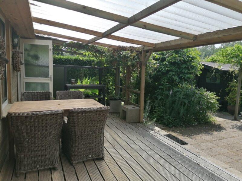 Chalet te huur met veranda en omheinde tuin