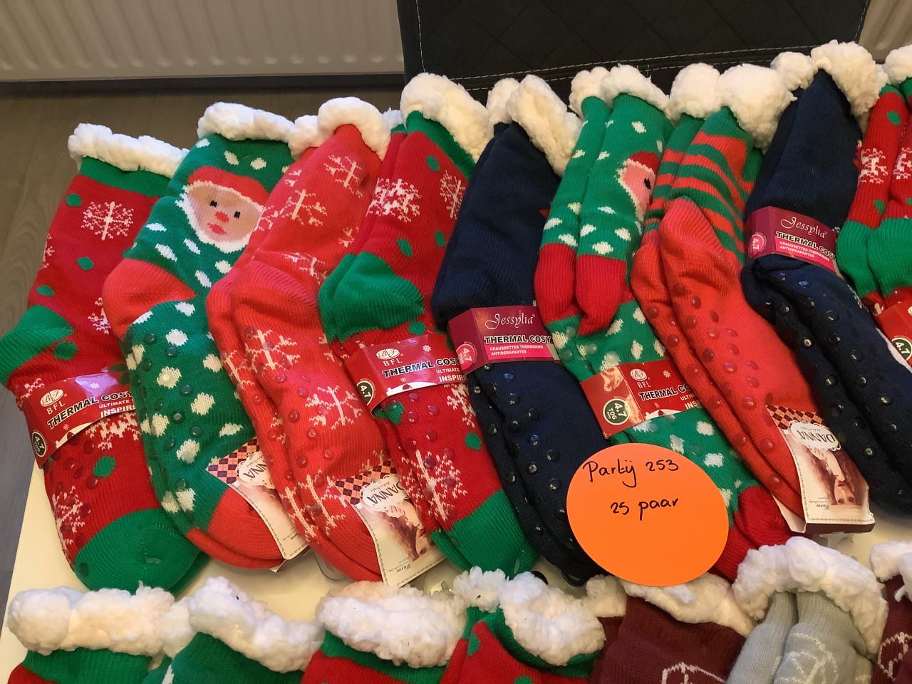 Partij leuke fluffy sokken. (Partij 253)