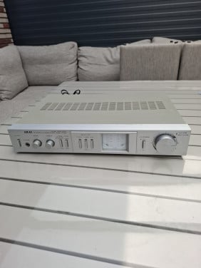 Akai AM-U01 eindversterker .