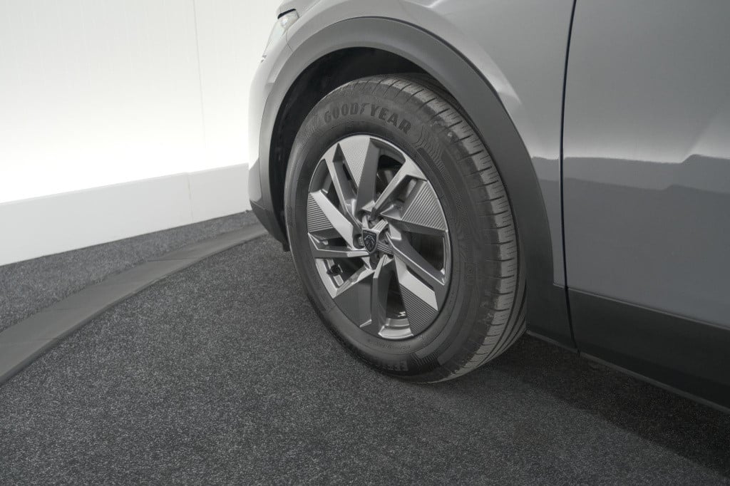Peugeot 408 1.2 hybrid 136 e-dcs6 allure | 360 camera | navigatie | parkeer