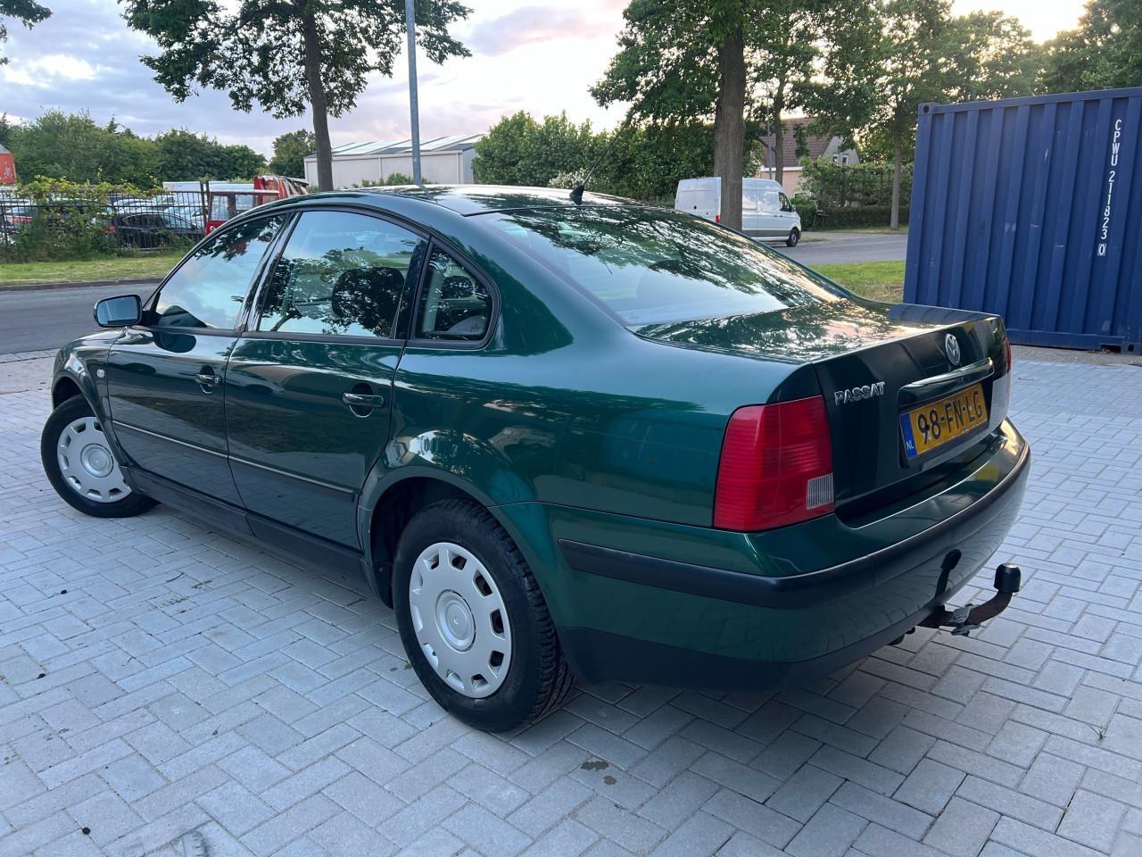 Volkswagen Passat 1.6- 130.494KM Nap! 1e Eigenaar