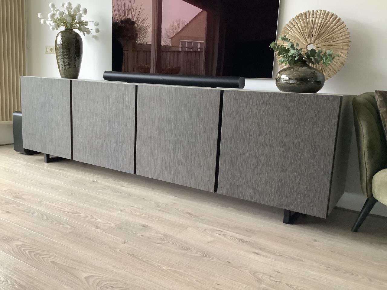 Strak meubel, tv kast, dressoir