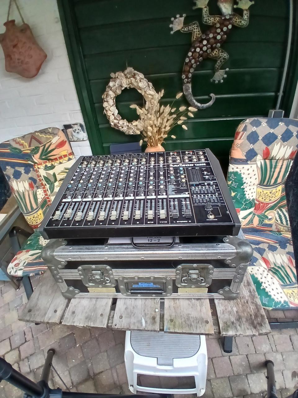 Huur geluidsinstallatie