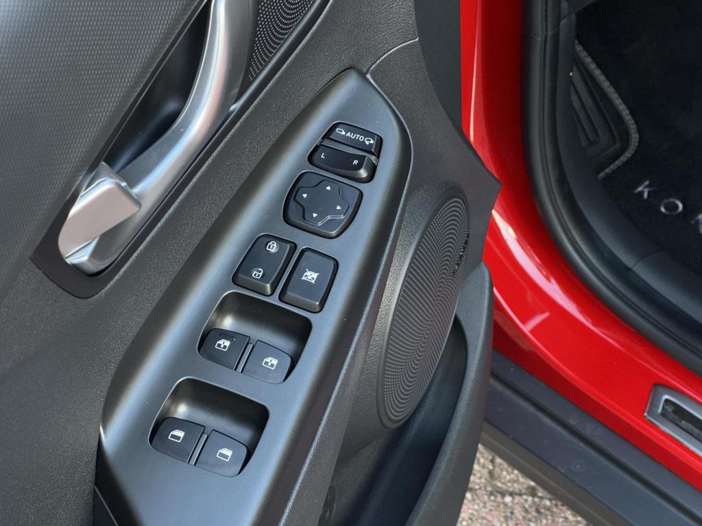 Hyundai Kona ev fashion 64 kwh incl. trekhaak! soh 98,6%