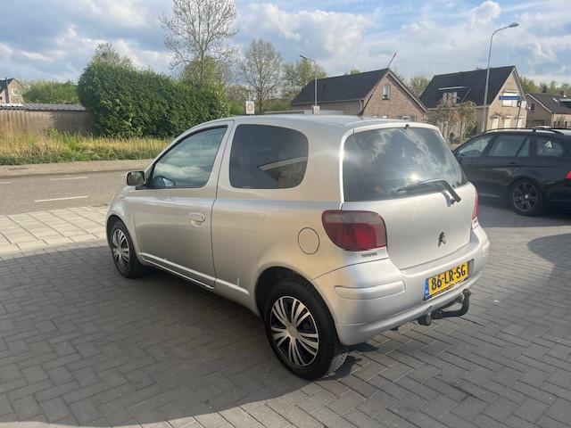 Toyota Yaris 1.3 VVT-i Sol Airco inclusief jaar apk