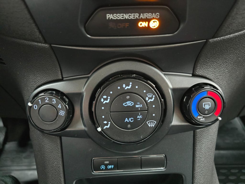 Ford Fiesta occasion 1.0 style met airco en 5 deurs uitvoering | tweedehand