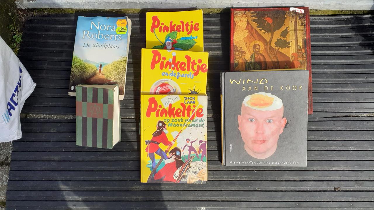 100 x Extra Donald Duck's &................... SPROOKJES boeken