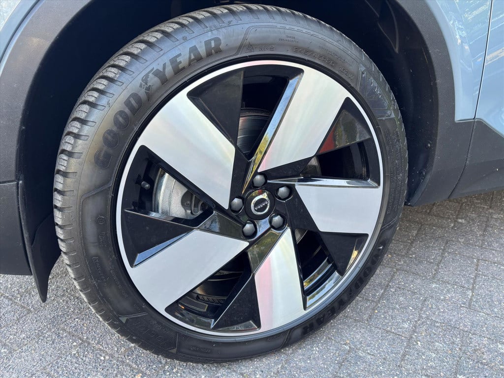 Volvo XC40 t4 plug-in hybrid 211pk aut core bright 20lm velgen| carplay|rij