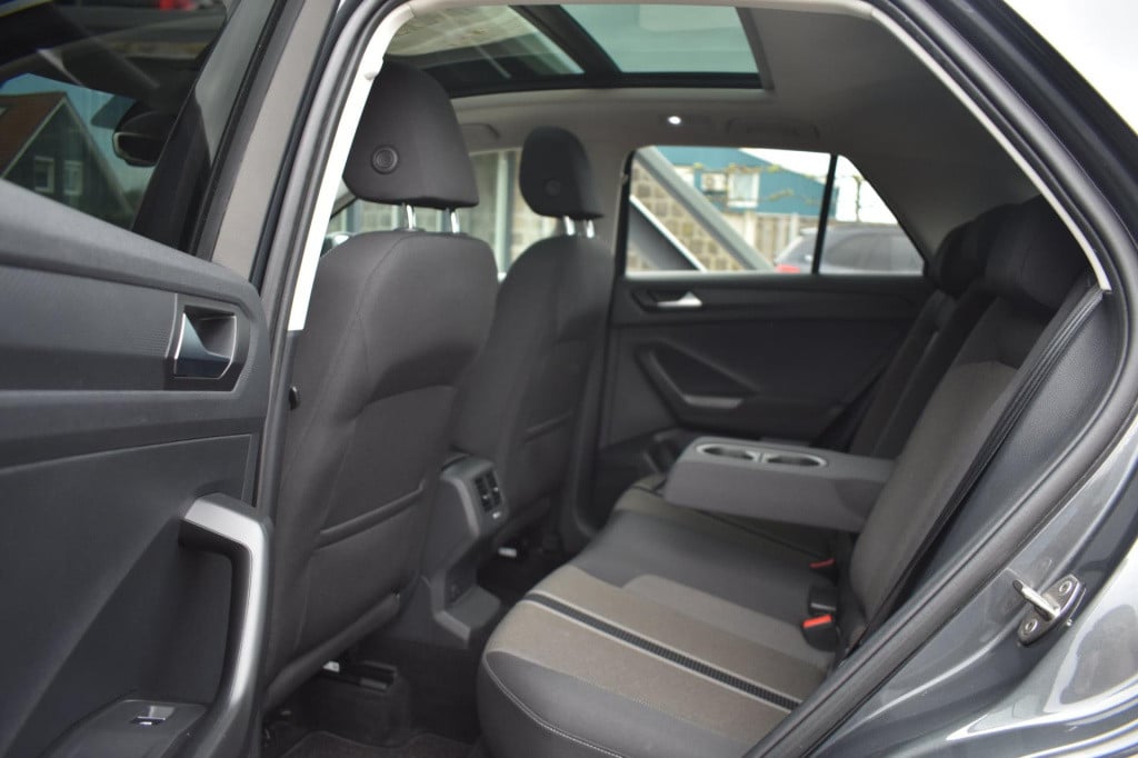 Volkswagen T-roc 1.0 tsi | panoramadak | camera | dealer onderhouden | nap 