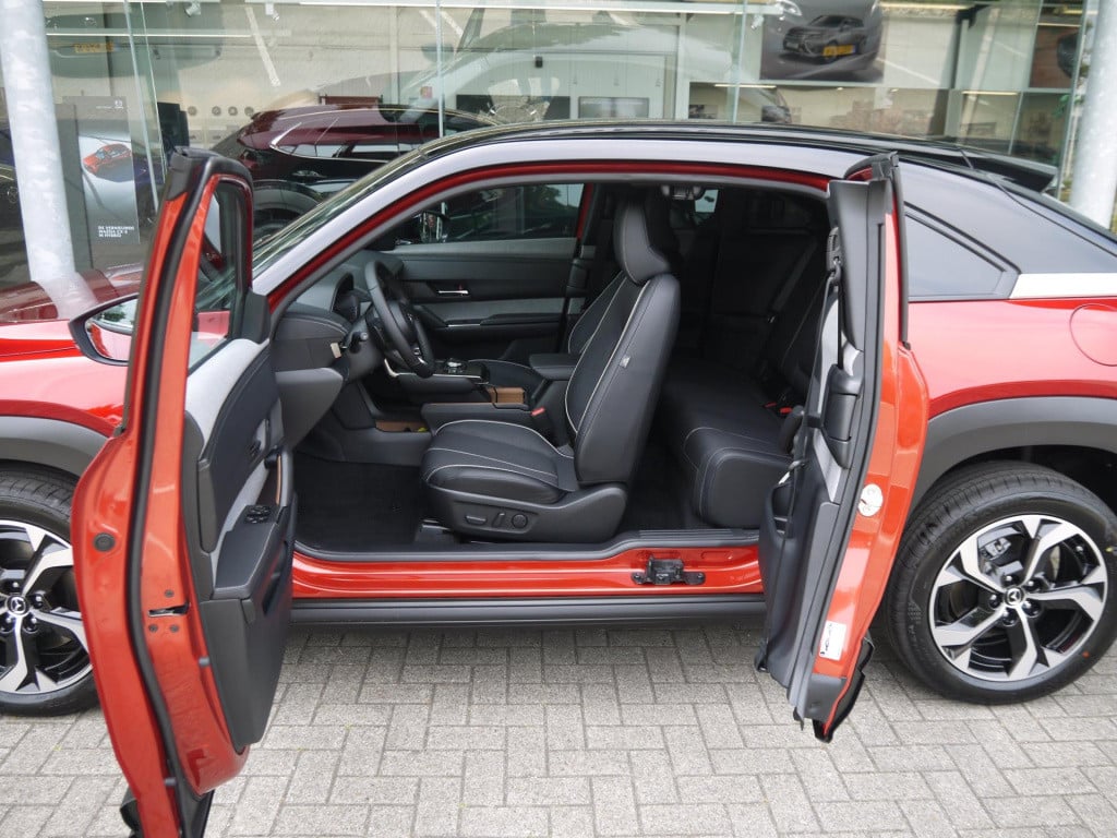 Mazda Mx-30 e-skyactiv r-ev 170 exclusive-line