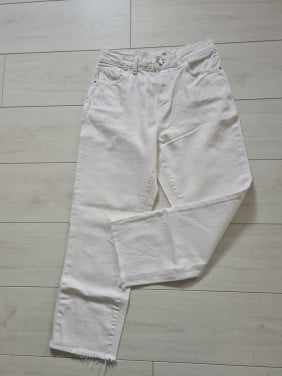 Nieuw ! Amisu rechte witte spijkerbroek  Maat M