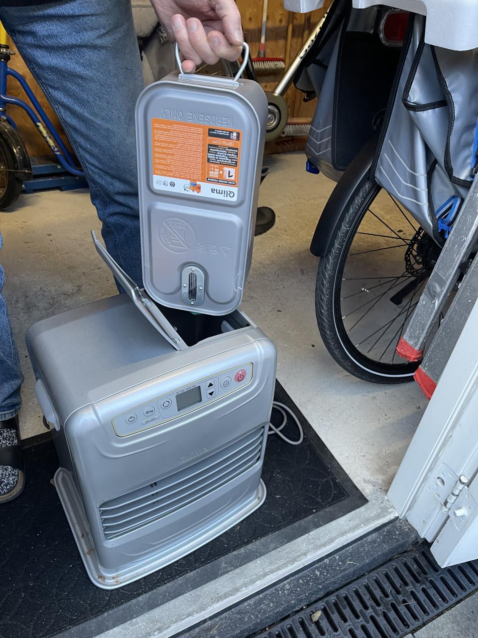 Qlima oliekachel met brandstof