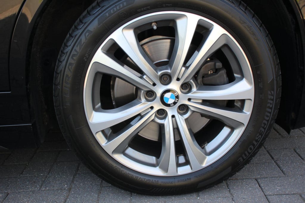 BMW X2 sdrive20i m-sport automaat. - led - elek kofferklep - headup - navi 