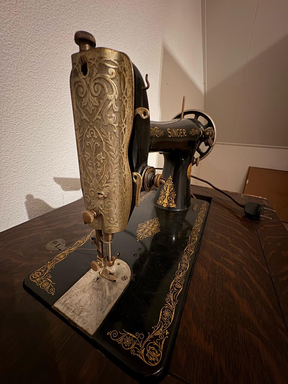 Singer naaimachine-kast