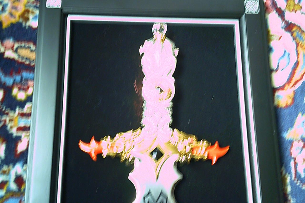 FRANKLIN MINT uitgave - wandhanger met DOLK ...