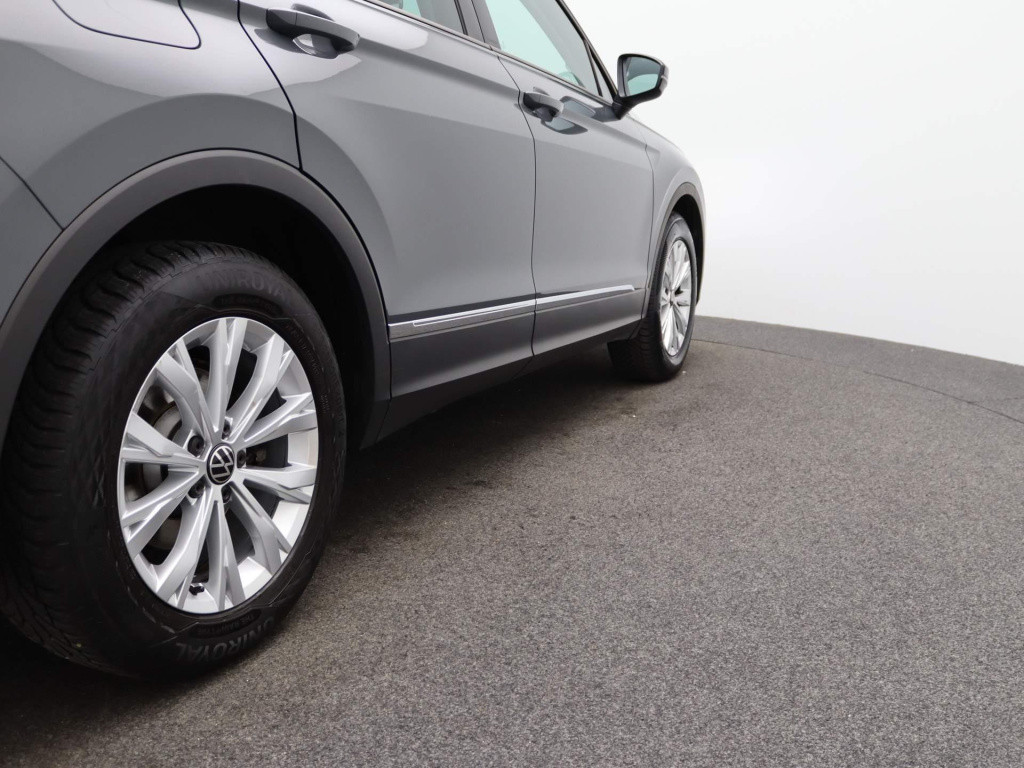 Volkswagen Tiguan 1.5 tsi life | automaat | lmv | climate control | navigat