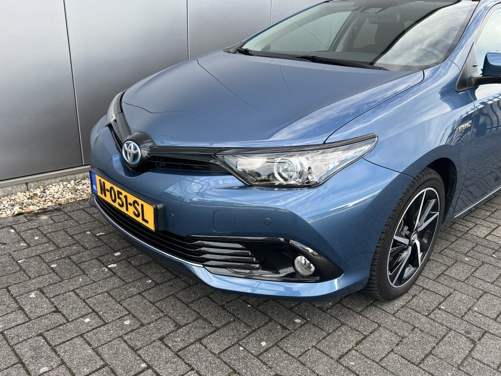 Toyota Auris touring sports 1.8 hybr. dynamic