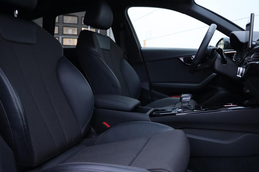 Audi A4 avant 40 tfsi s edition competition 204pk s tronic