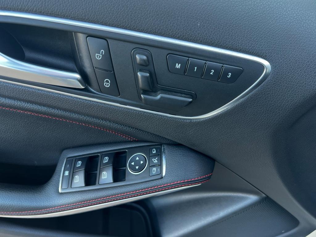 Mercedes-Benz A-Klasse 250 amg prestige, leer, panodak, trekhaak enz...
