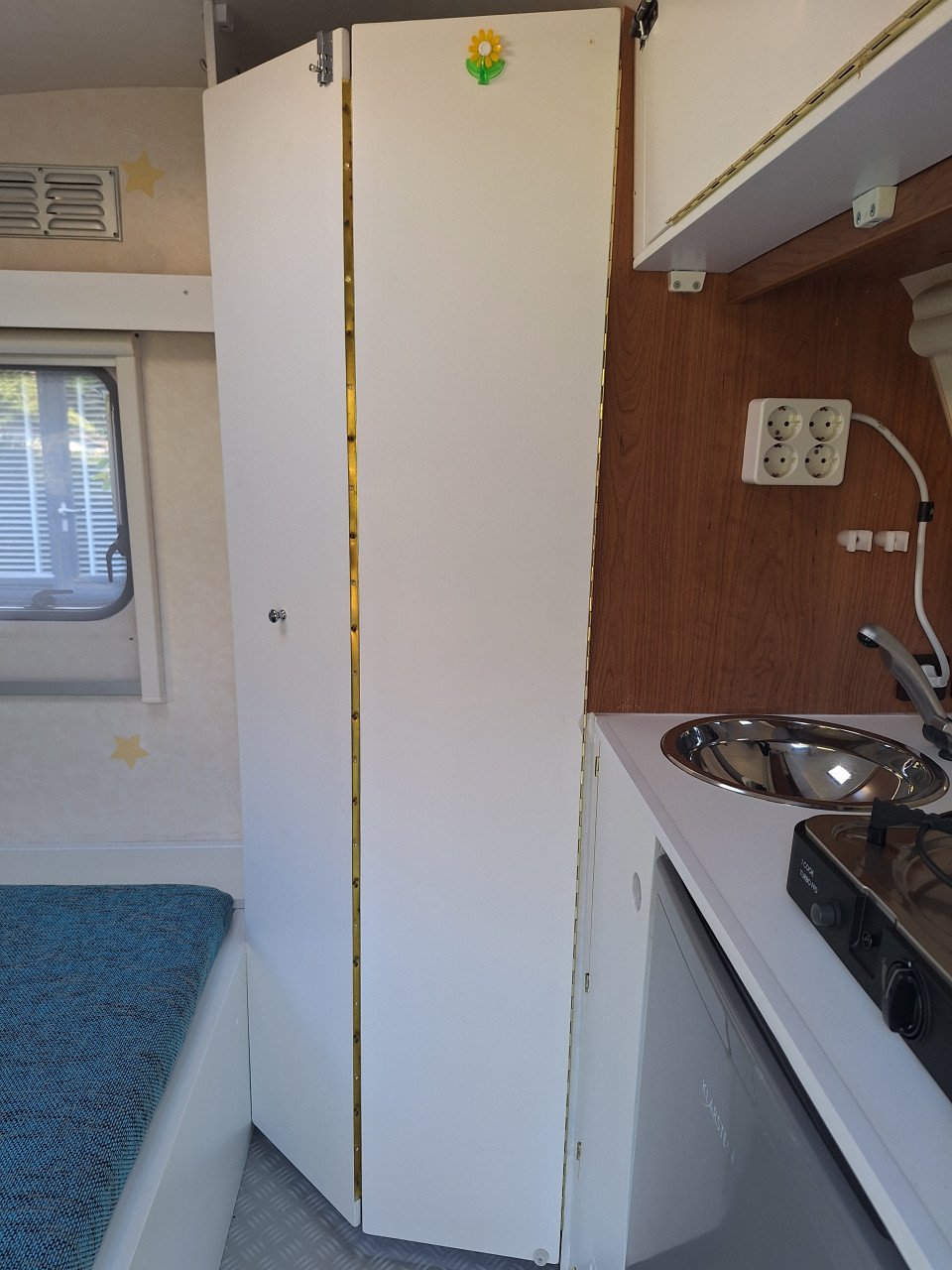 Kleine caravan te koop