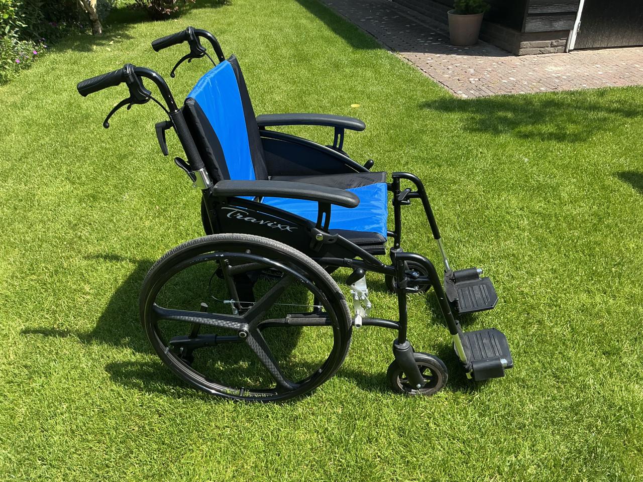 Rolstoel Lichtgewicht opvouwbare HIGH TECH Travis Comfort Lite Plus