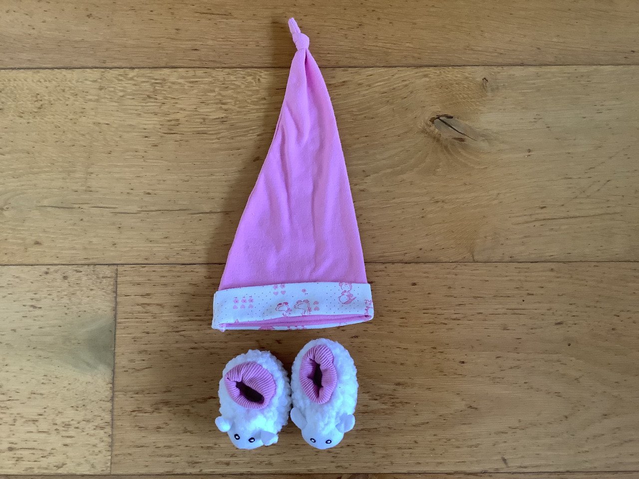 Slaappakje Baby Born met mutsje en slofjes