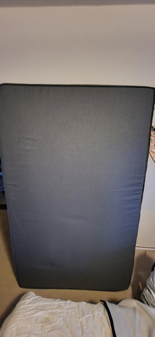 NETJES UITZIENDE MATRAS OP TE HALEN VOOR EEN PRIKKIE. WIE!!!