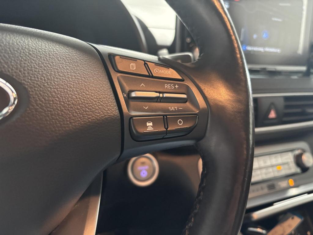 Hyundai Kona ev premium 64 kwh soh 95%