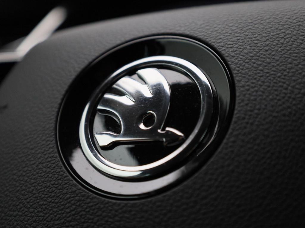 Skoda Octavia combi 1.5 tsi first edition | virtual cockpit | parkeer senso