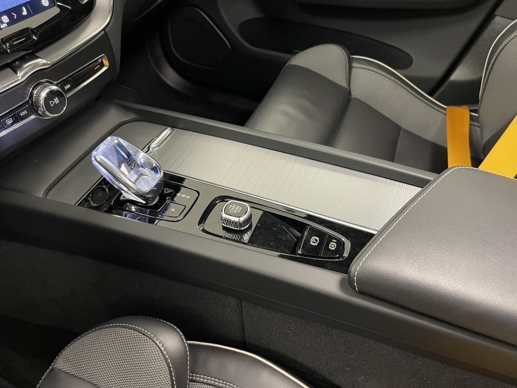 Volvo XC60 2.0 t8 awd polestar 455pk | silver dawn | long range | 360 camer