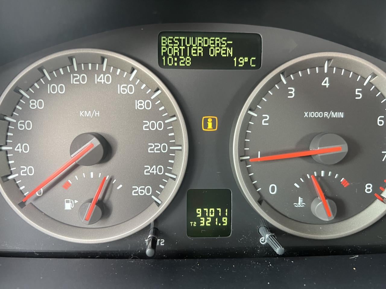 Zeer fraaie Volvo C30 uit 2008 met slechts 97.000 km, NAP!!