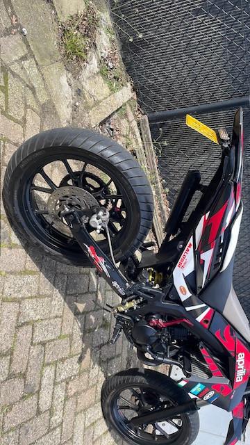 Schitterende aprilia sx/sf derbi senda mdl met yansuni stage 2 uitlaat