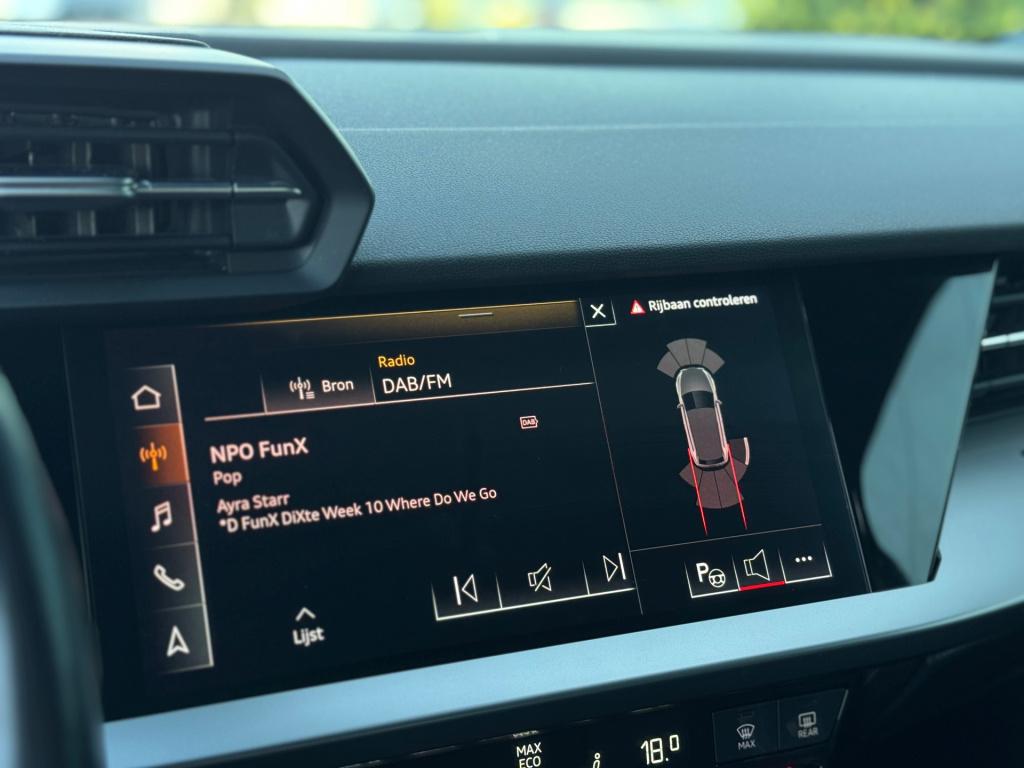 Audi A3 sportback 40 tfsi e s edition * stoelverwarming * keyless * trekhaa