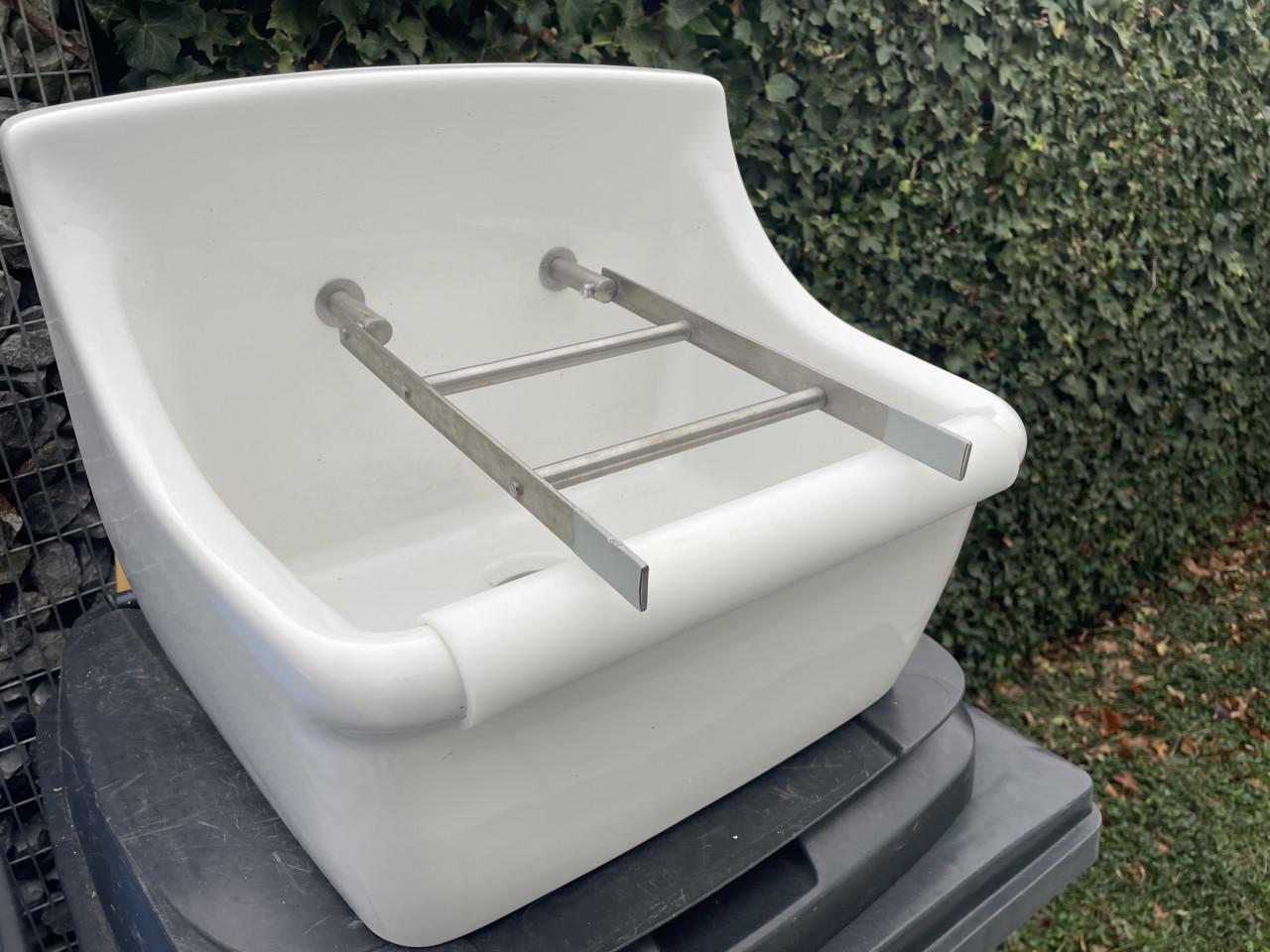 Uitstortbak keramiek