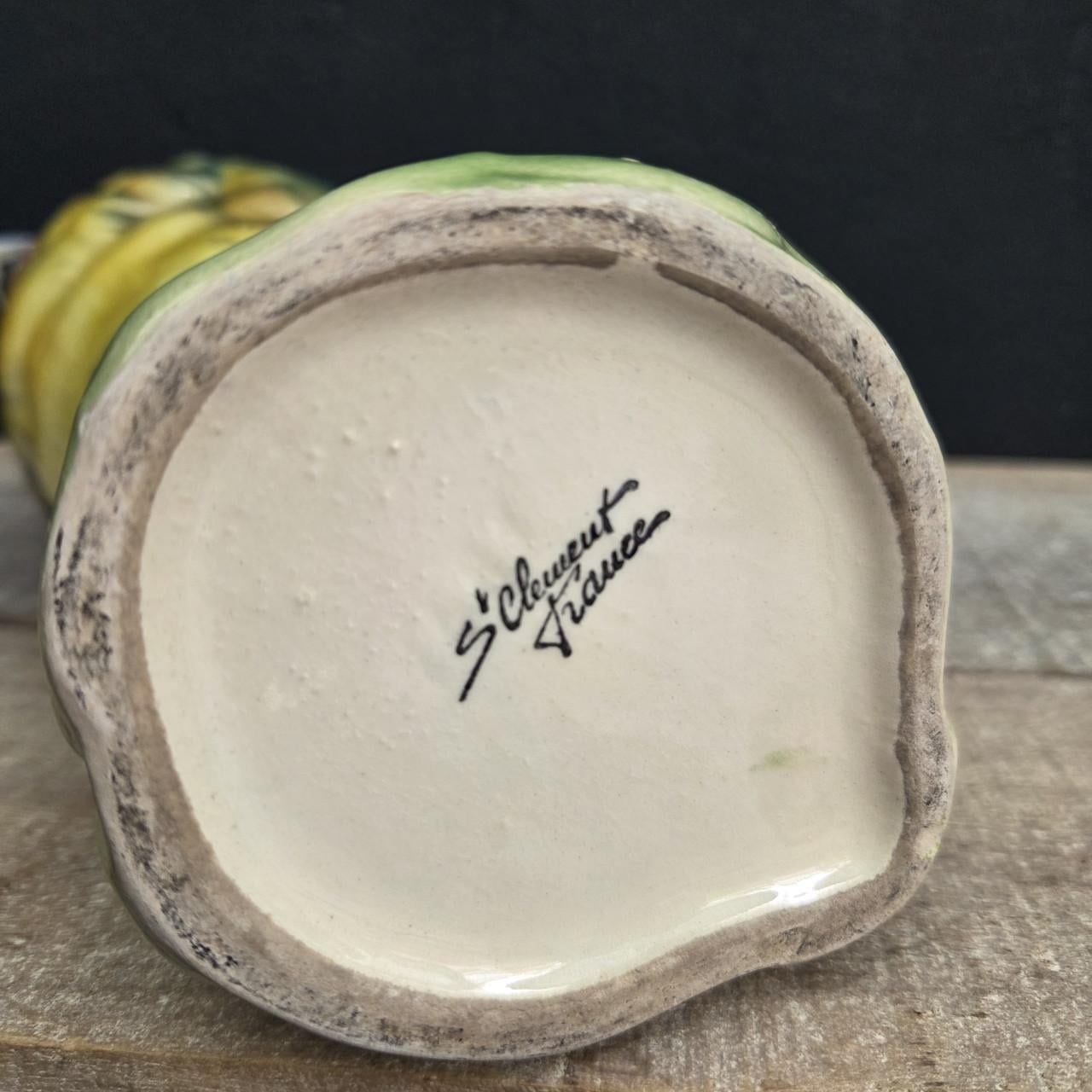 Brocante barbotine aardewerk waterkan van St Clement, haan