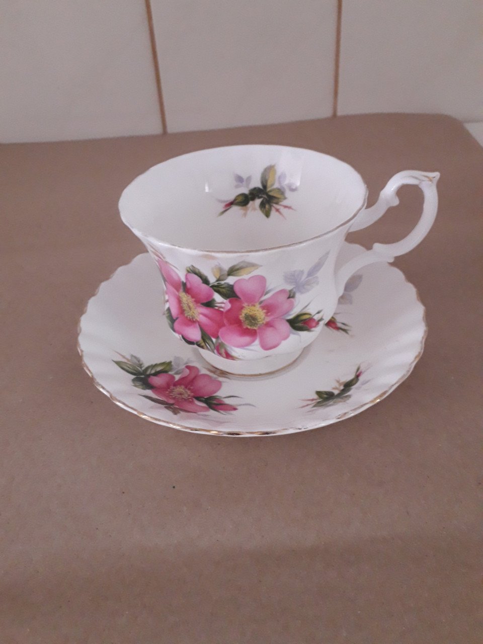 3 Royal Albert kopjes