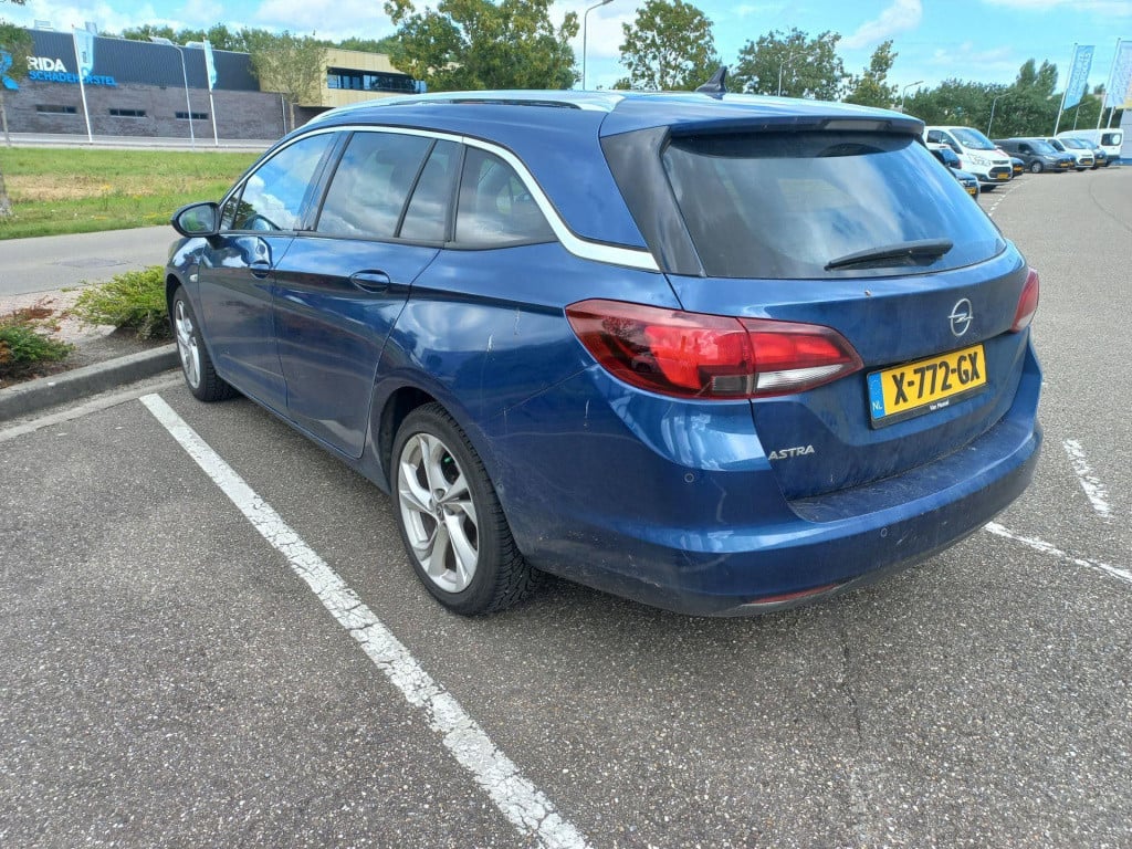 Opel Astra sports tourer 1.2 blitz elegance
