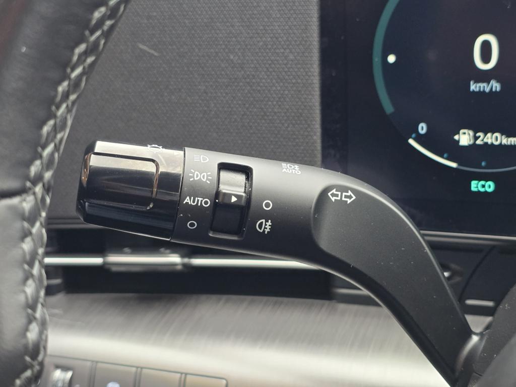 Hyundai Kona 1.6 gdi hev premium | camera | carplay | trekhaak | stoel/ stu