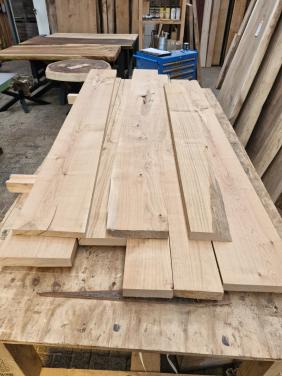 Partijtje geschaafd kersenhout