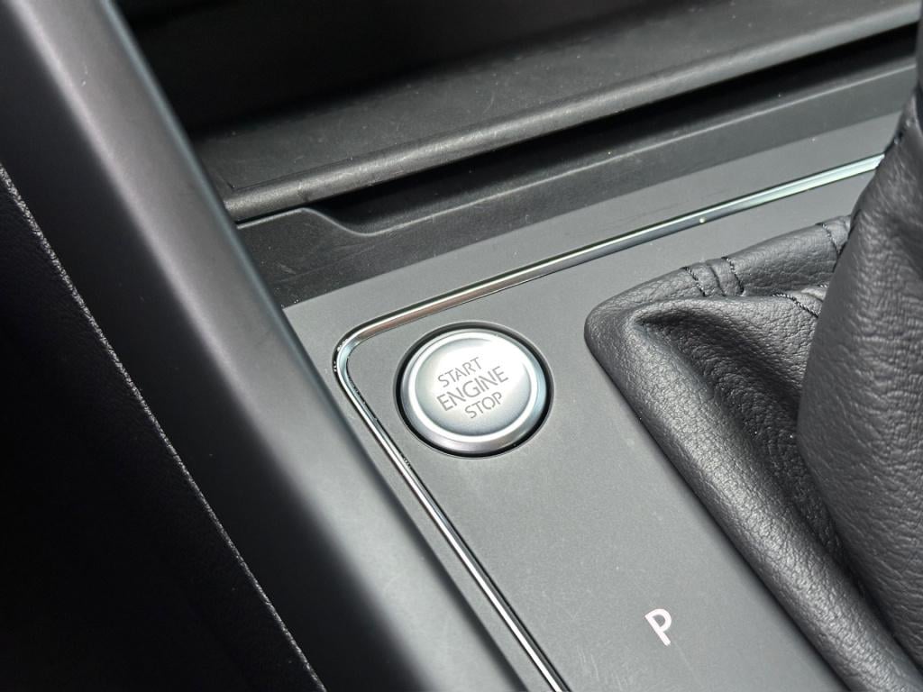 Volkswagen Touran 1.5 tsi 150pk dsg goal 7-persoons | trekhaak | dode hoek 