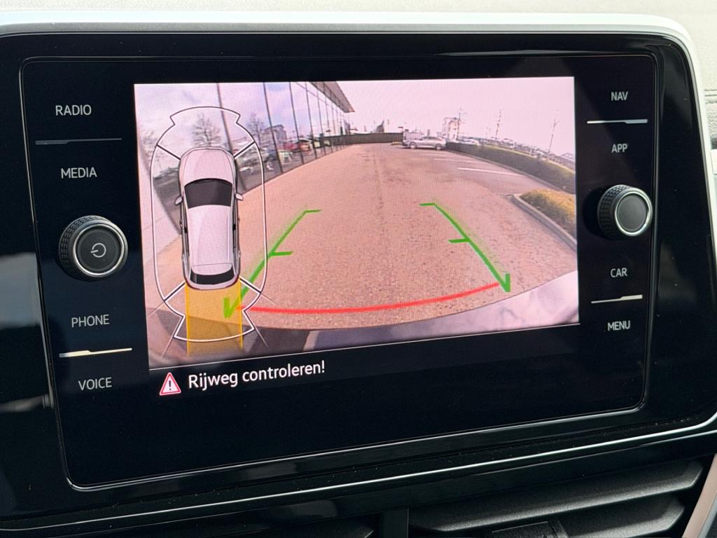 Volkswagen T-roc 1.5 tsi 150pk dsg r-line | camera | keyless | elek. achter