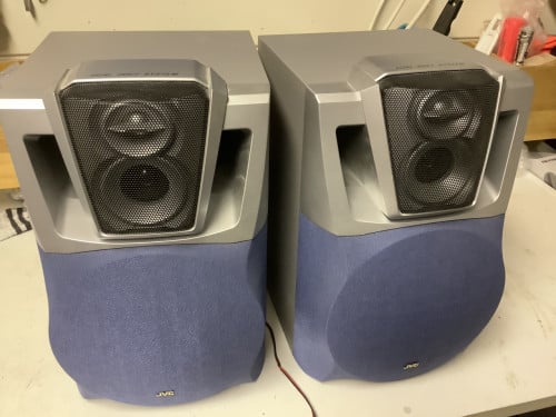 Set speakers JVC 6 Ohm, 60 Watt.