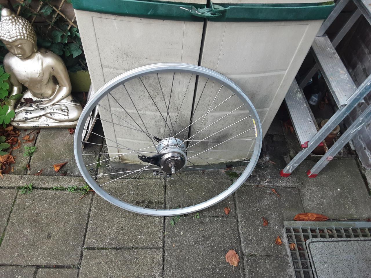 28 inch nexus  ( SG-7R45) achterwiel, 7 speed,rollerbrake rem